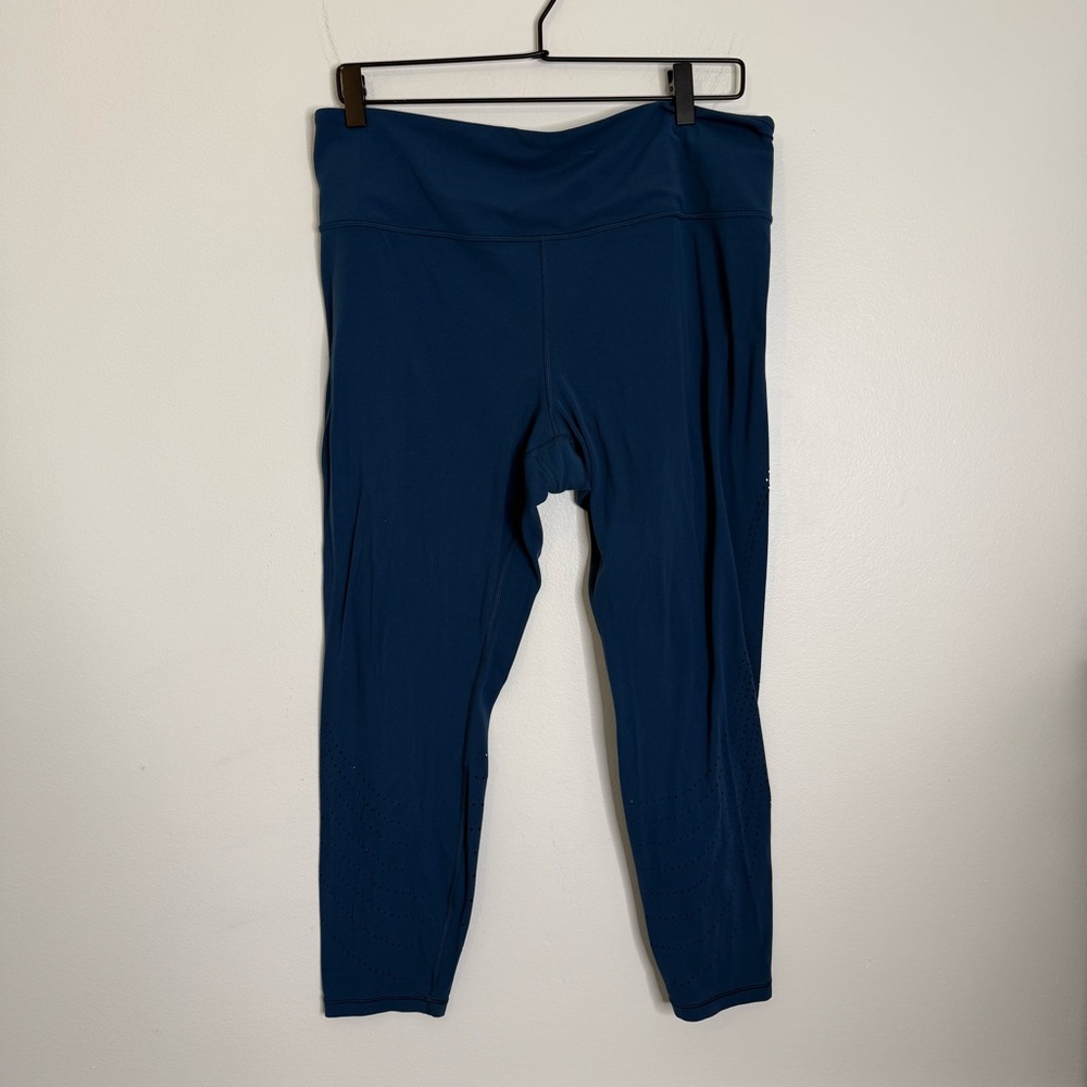 Athleta elation laser cut 7/8 tight  size XL‎